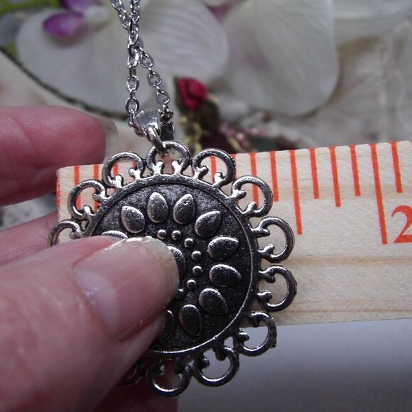 SILVER GOOD LUCK FOUR LEAF Claddagh Celtic Irish clover Cameo Necklace Fancy fox - Picture 4 of 4